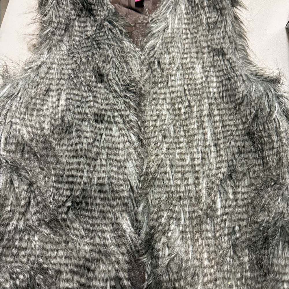 Neutral lined GirlsFaux Fur Vest